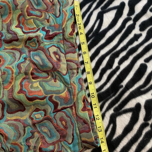 Abstract Patterned Mini Skirt - Picture 2 of 6